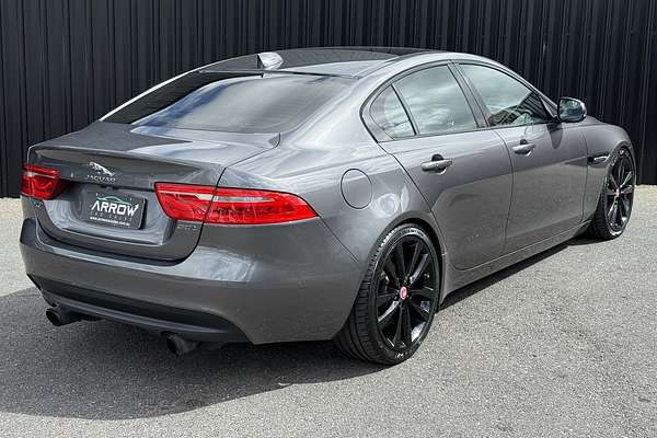 2016 Jaguar XE 20t Prestige X760