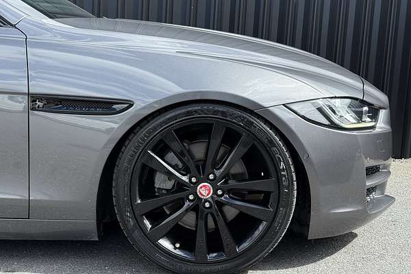 2016 Jaguar XE 20t Prestige X760