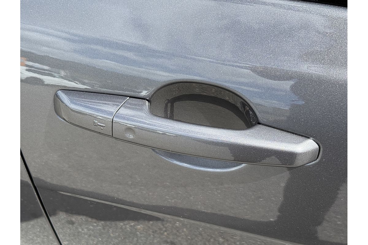 2016 Jaguar XE 20t Prestige X760