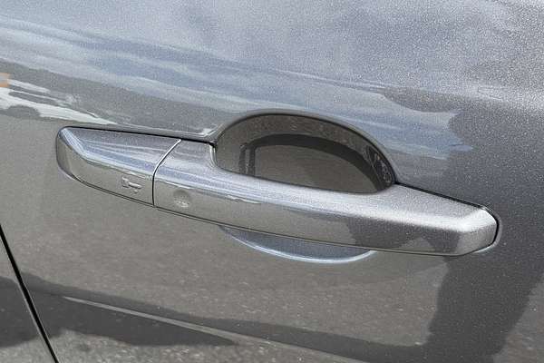 2016 Jaguar XE 20t Prestige X760