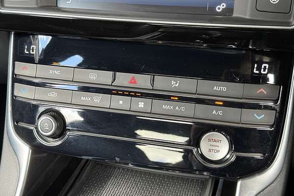 2016 Jaguar XE 20t Prestige X760