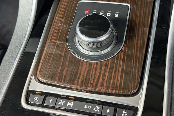 2016 Jaguar XE 20t Prestige X760