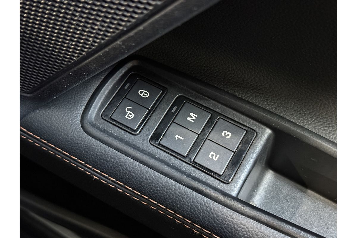 2016 Jaguar XE 20t Prestige X760