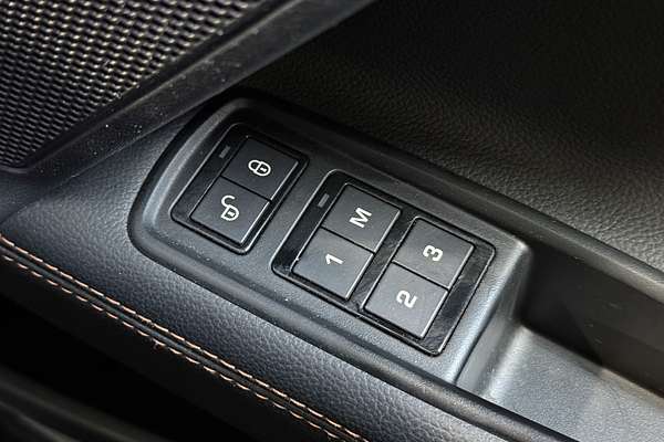 2016 Jaguar XE 20t Prestige X760