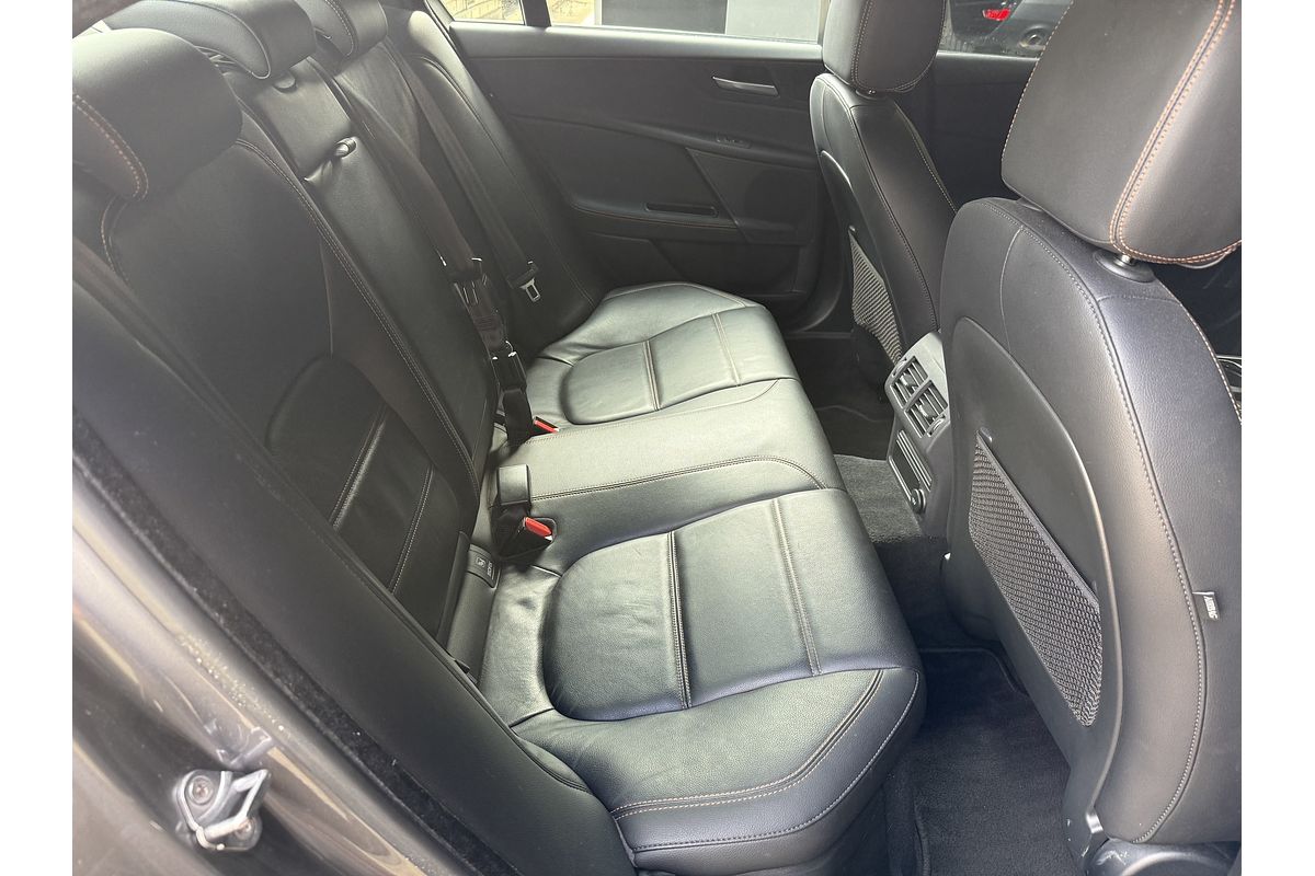 2016 Jaguar XE 20t Prestige X760