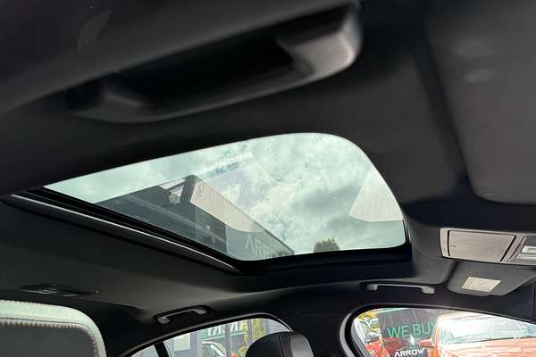 2016 Jaguar XE 20t Prestige X760