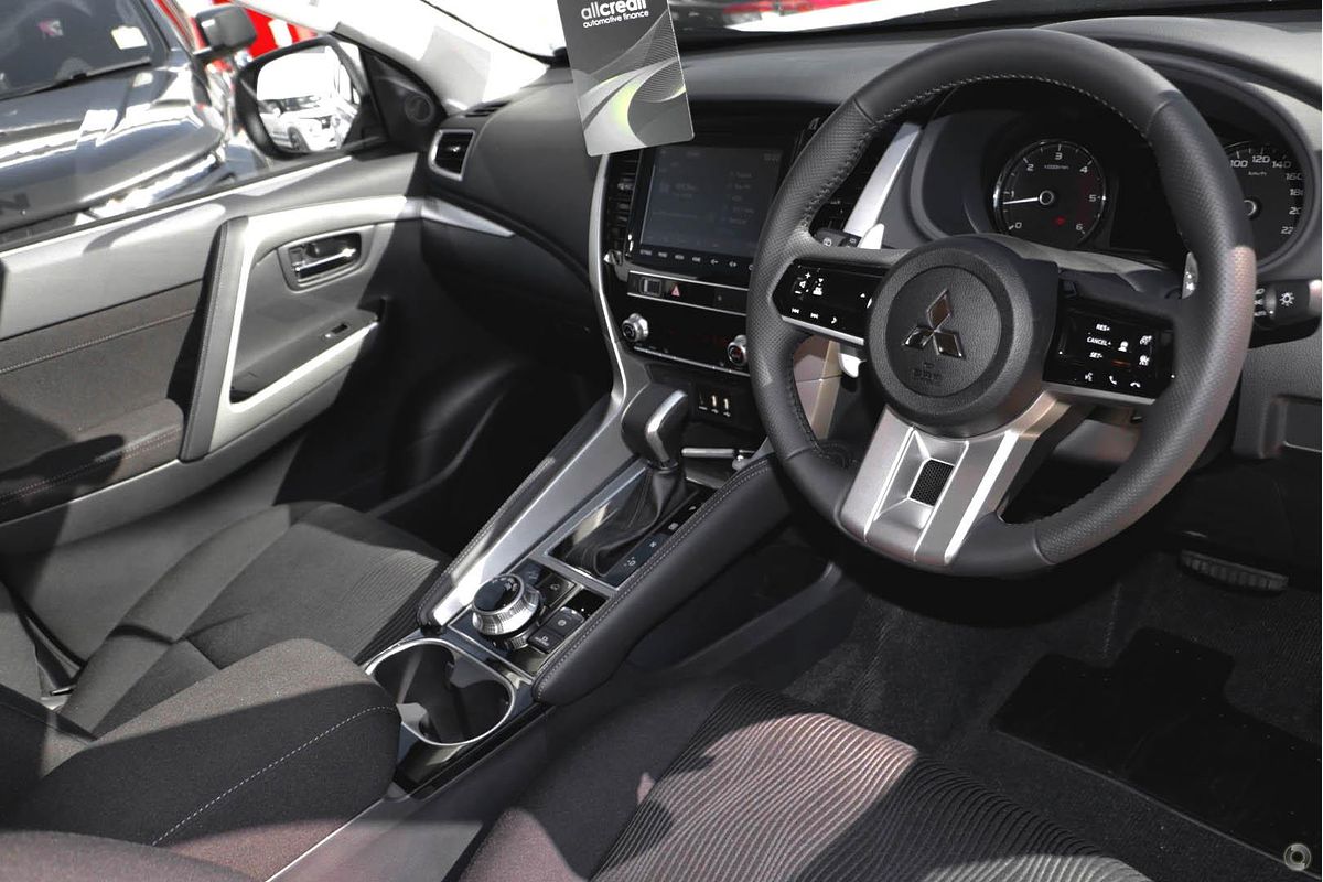 2025 Mitsubishi Pajero Sport GLX QG