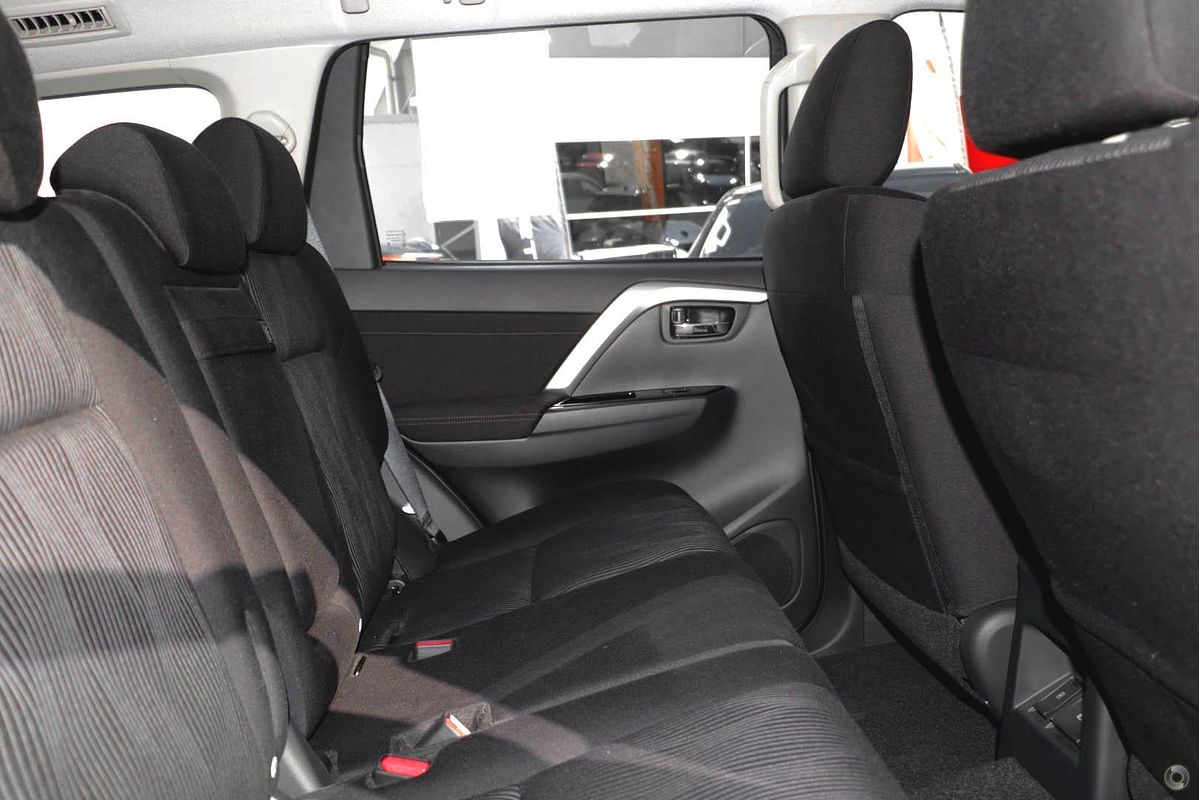 2025 Mitsubishi Pajero Sport GLX QG