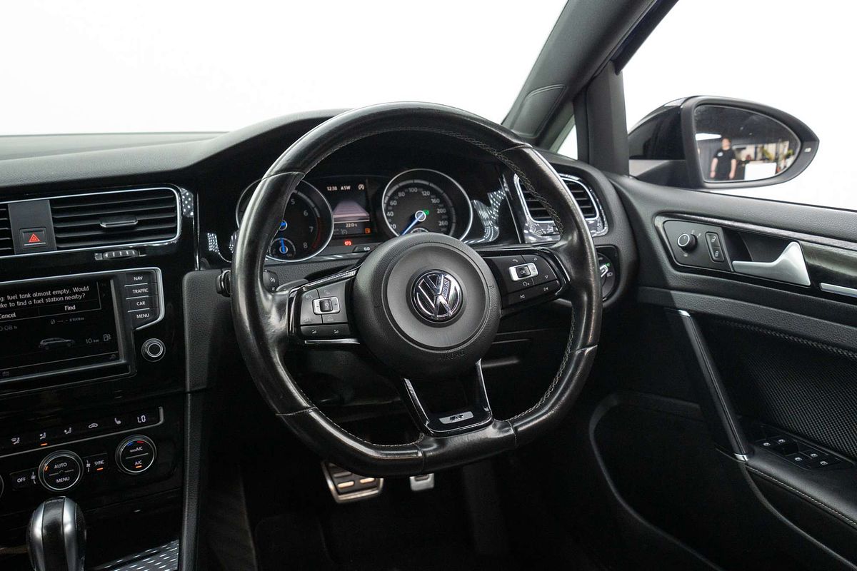 2015 Volkswagen Golf R Wolfsburg Edition 7