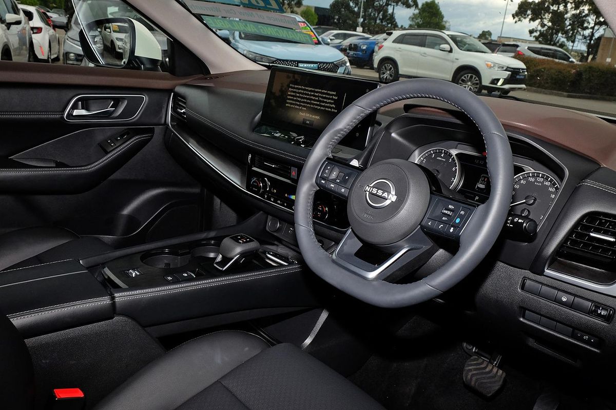 2025 Nissan X-TRAIL ST-L T33