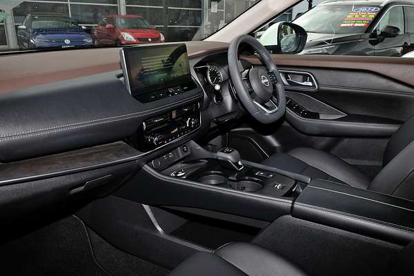 2025 Nissan X-TRAIL ST-L T33