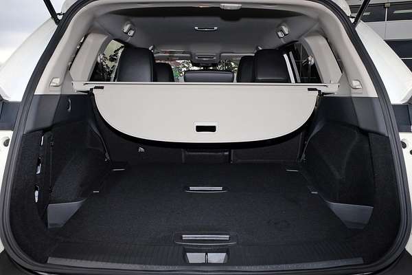 2025 Nissan X-TRAIL ST-L T33