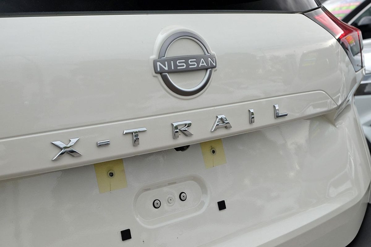 2025 Nissan X-TRAIL ST-L T33