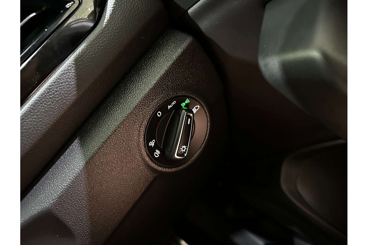 2023 Volkswagen T-Roc 140TSI R-Line D11