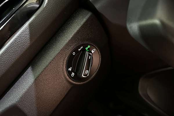 2023 Volkswagen T-Roc 140TSI R-Line D11