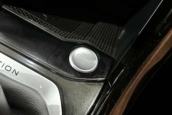 2023 Volkswagen T-Roc 140TSI R-Line D11