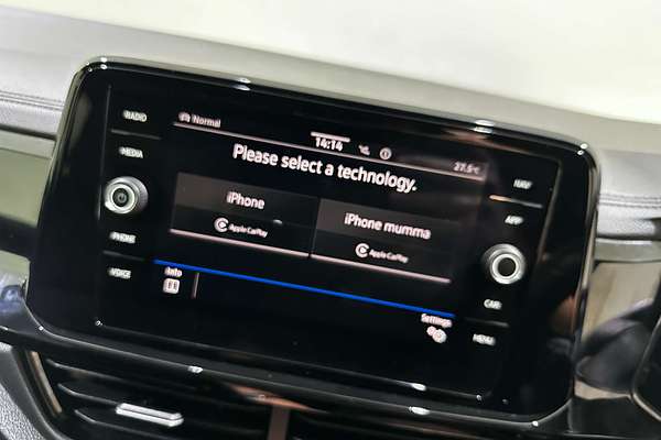 2023 Volkswagen T-Roc 140TSI R-Line D11