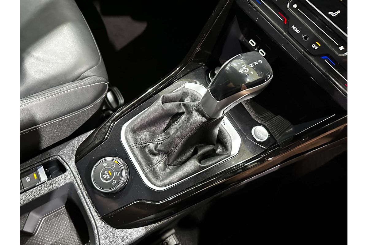 2023 Volkswagen T-Roc 140TSI R-Line D11