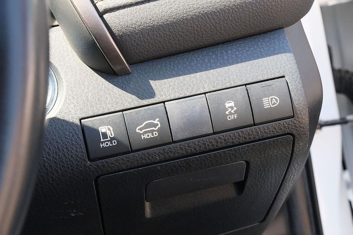 2019 Toyota Camry Ascent Sport AXVH71R