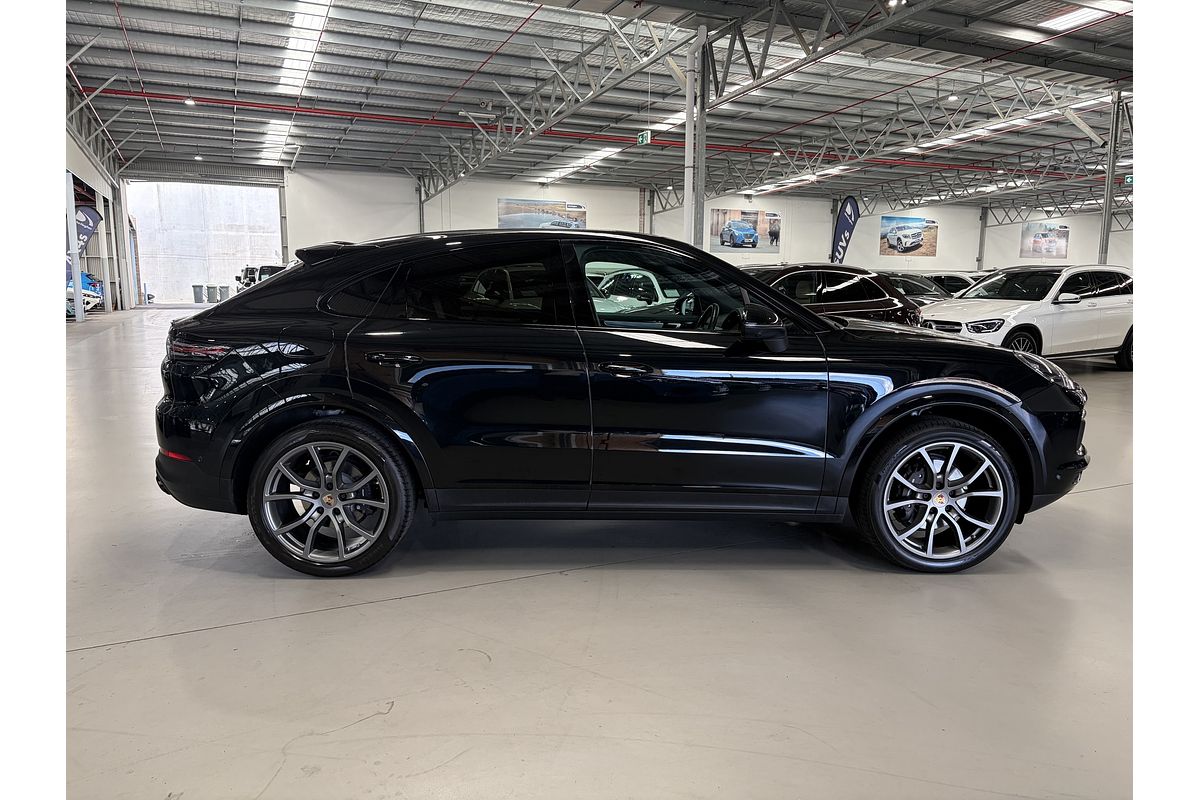 2022 Porsche Cayenne Platinum Edition 9YB
