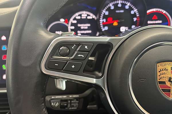 2022 Porsche Cayenne Platinum Edition 9YB