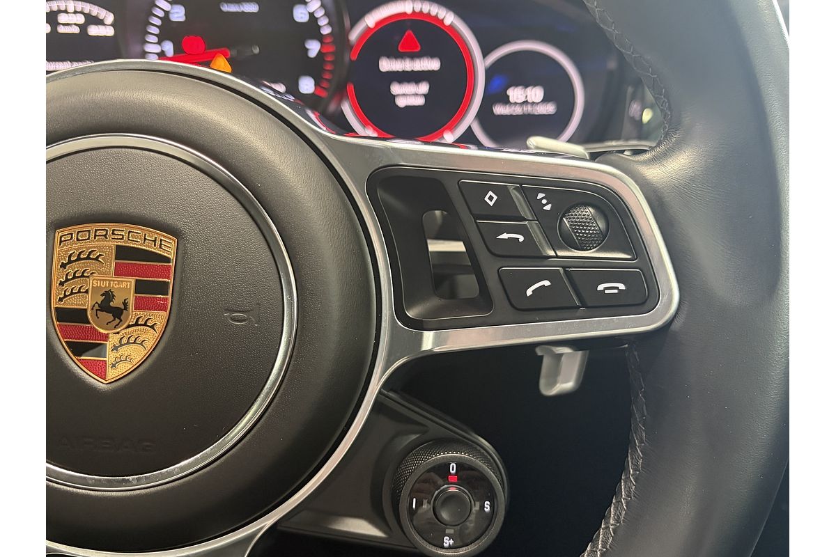 2022 Porsche Cayenne Platinum Edition 9YB