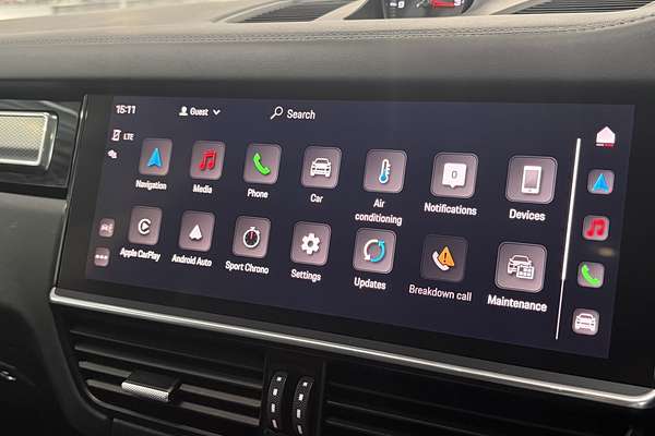 2022 Porsche Cayenne Platinum Edition 9YB