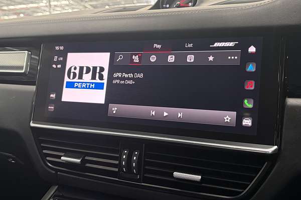 2022 Porsche Cayenne Platinum Edition 9YB