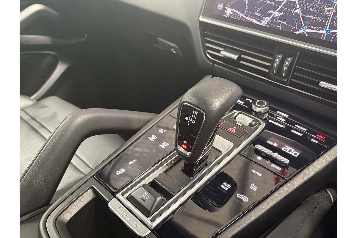 2022 Porsche Cayenne Platinum Edition 9YB