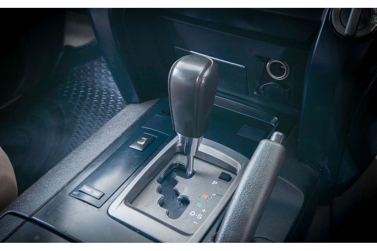 2009 Toyota Landcruiser GXL VDJ200R