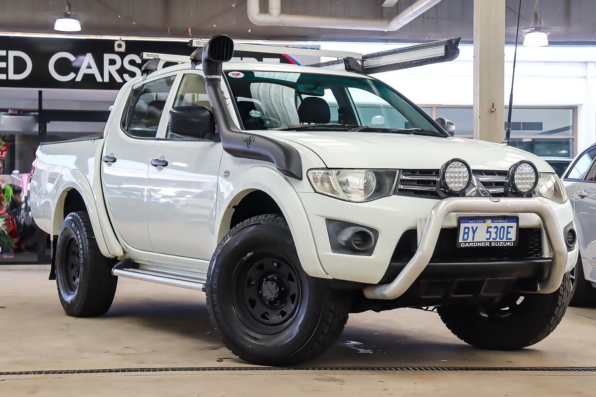 2013 Mitsubishi Triton GLX MN 4X4