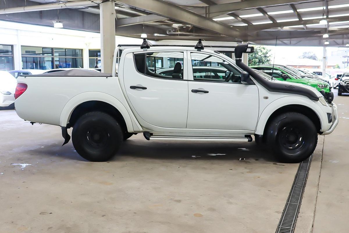 2013 Mitsubishi Triton GLX MN 4X4