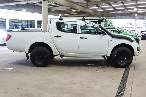 2013 Mitsubishi Triton GLX MN 4X4