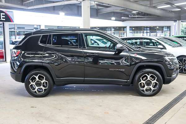 2023 Jeep Compass Trailhawk M6