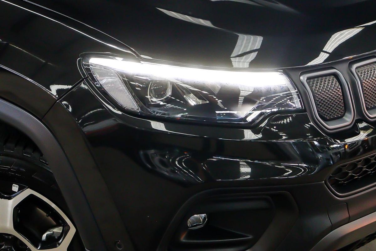 2023 Jeep Compass Trailhawk M6