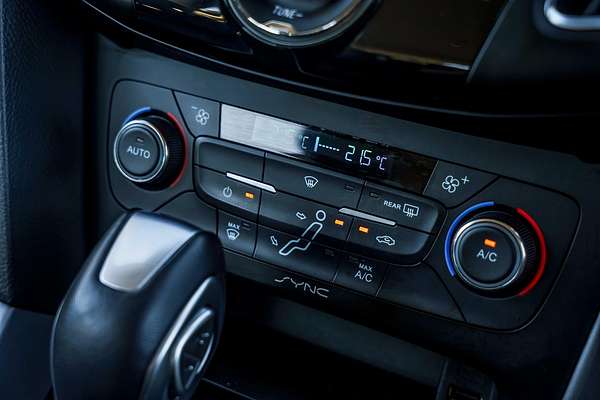 2016 Ford Focus Titanium LZ