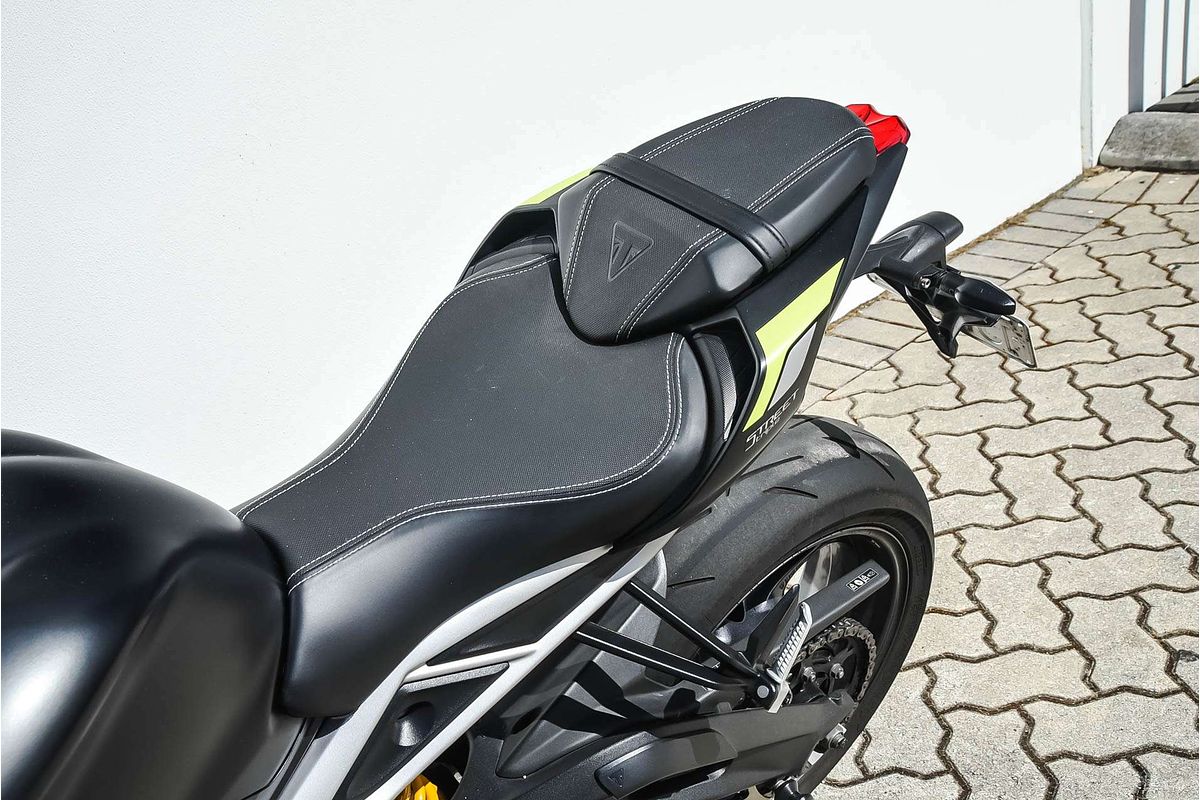 2020 Triumph STREET TRIPLE