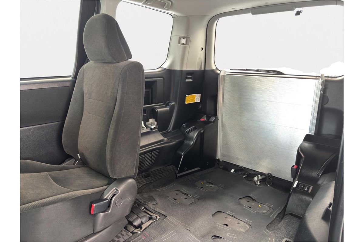 2012 Toyota Voxy XL Edition Welcab