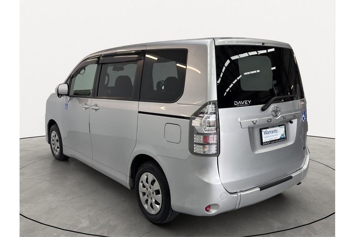 2012 Toyota Voxy XL Edition Welcab