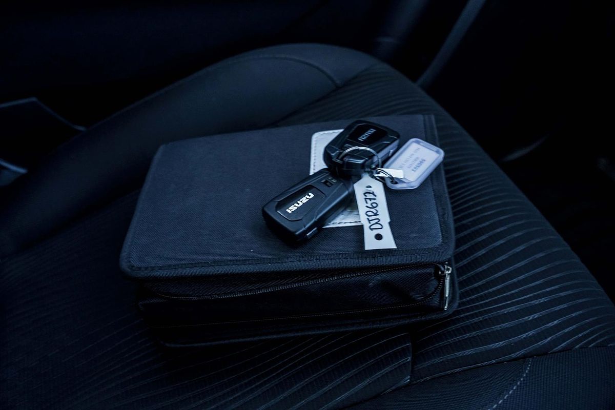 2025 Isuzu MU-X LS-U