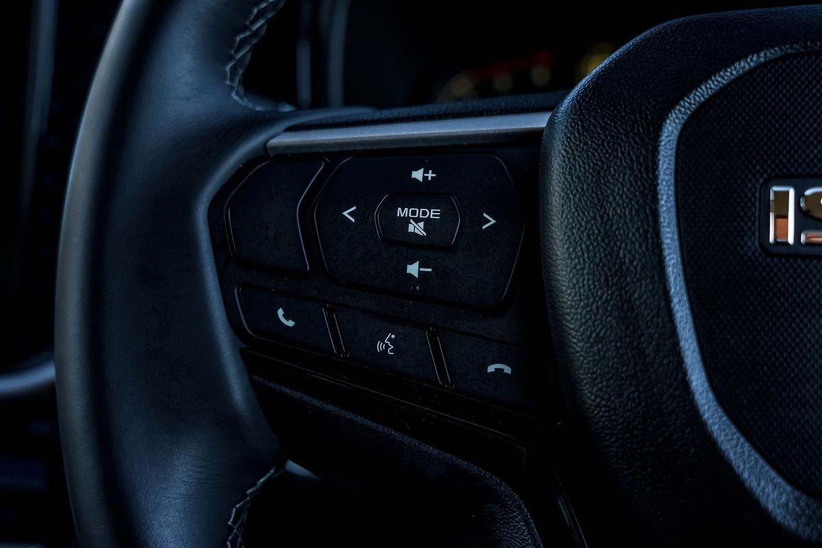 2025 Isuzu MU-X LS-U