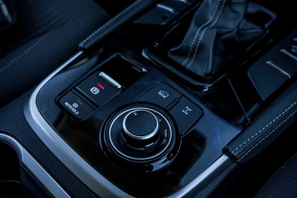 2025 Isuzu MU-X LS-U