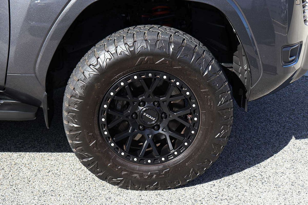 2023 Toyota Landcruiser Sahara FJA300R