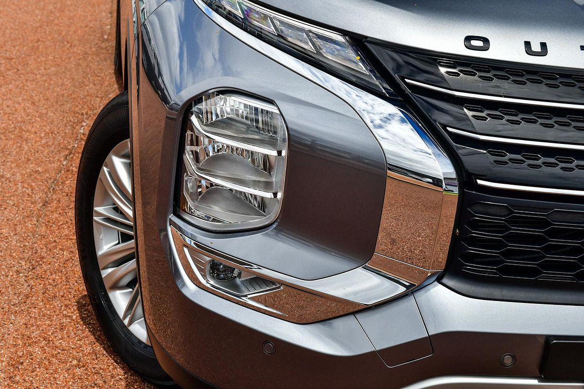 2023 Mitsubishi Outlander LS ZM