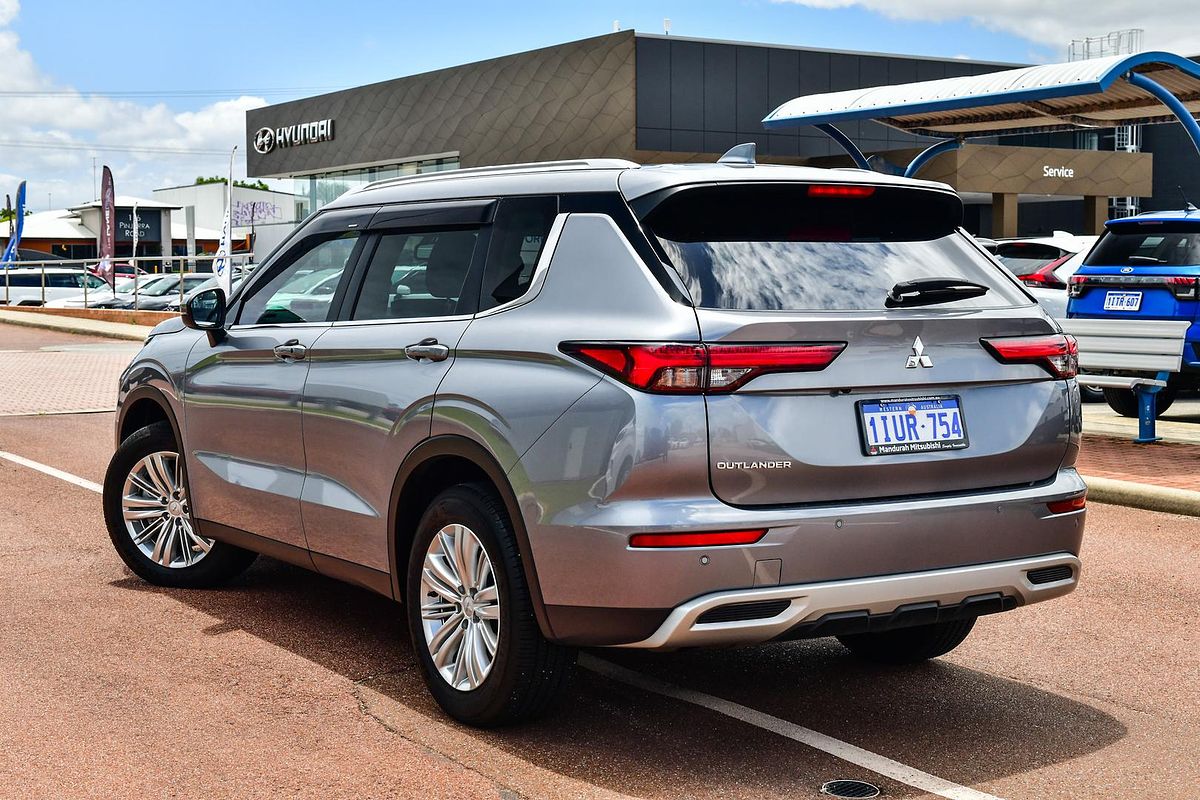 2023 Mitsubishi Outlander LS ZM