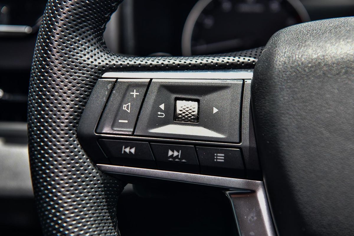 2023 Mitsubishi Outlander LS ZM