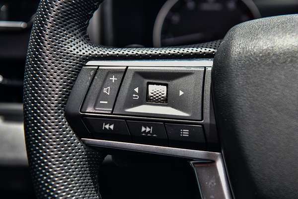 2023 Mitsubishi Outlander LS ZM