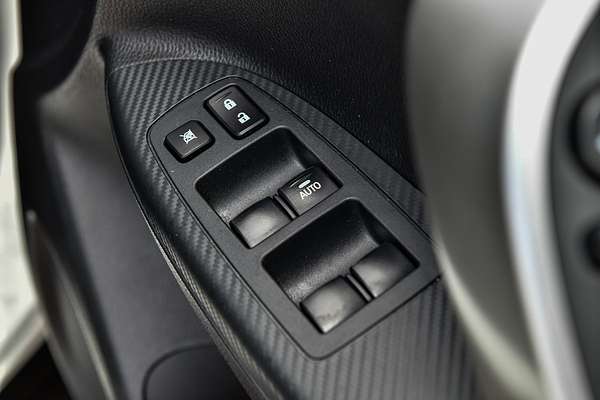 2024 Mitsubishi Eclipse Cross ES YB