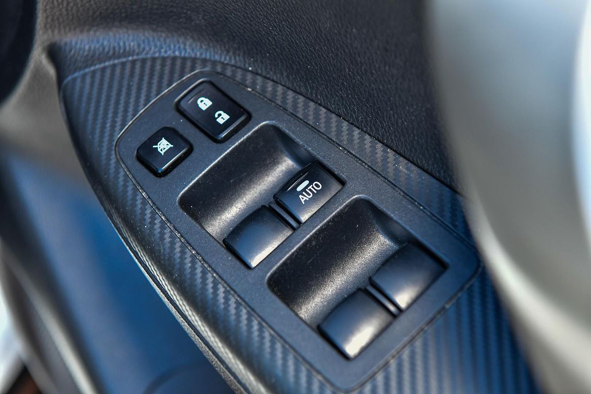 2024 Mitsubishi Eclipse Cross ES YB