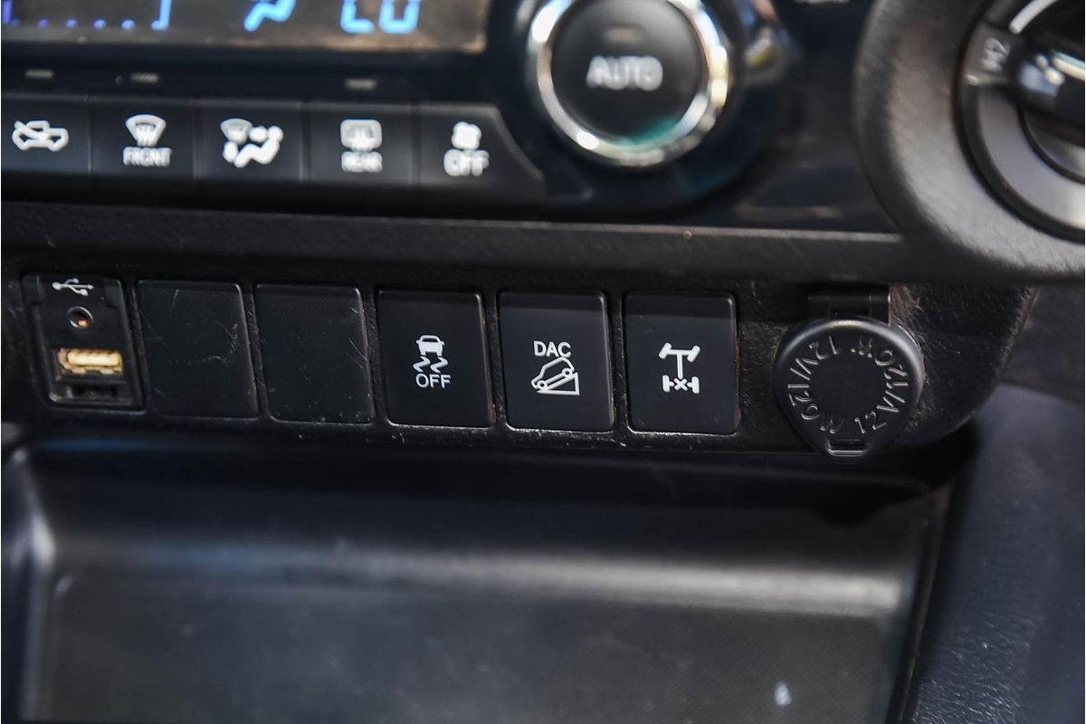 2018 Toyota Hilux SR5 GUN126R 4X4